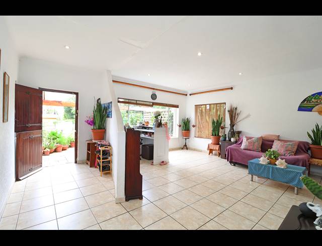 3 BEDROOM HOUSE FOR SALE IN BRAMLEY